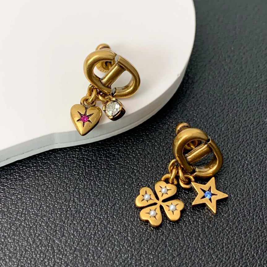 Vintage Lucky Charms Asymmetrische Ohrringe