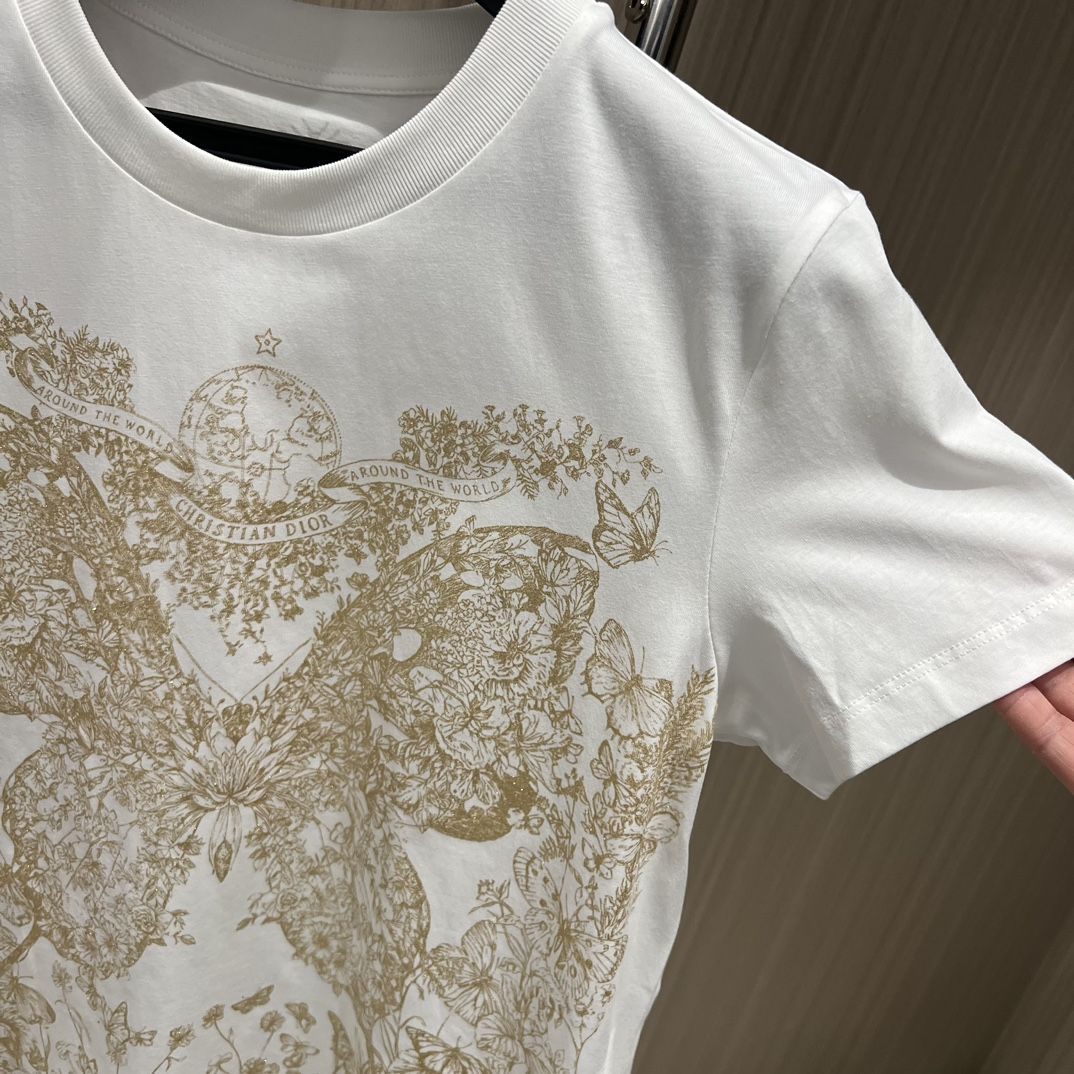 Butterfly Around the World Damen T-Shirt mit Motiv