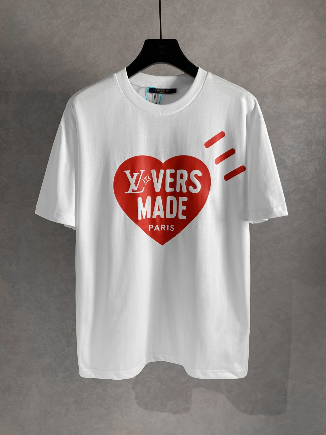 Neues schlichtes Print-T-Shirt