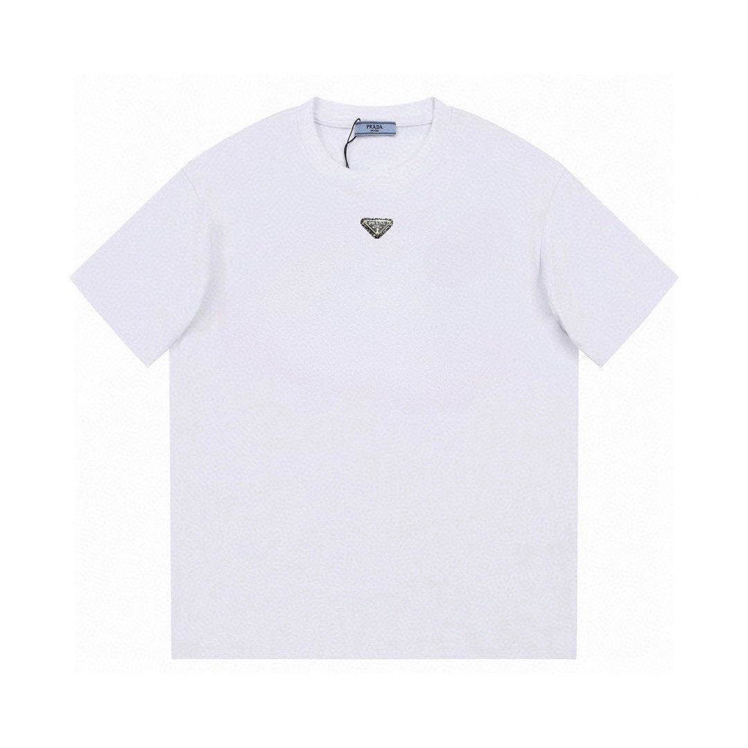 Einfaches bedrucktes T-Shirt