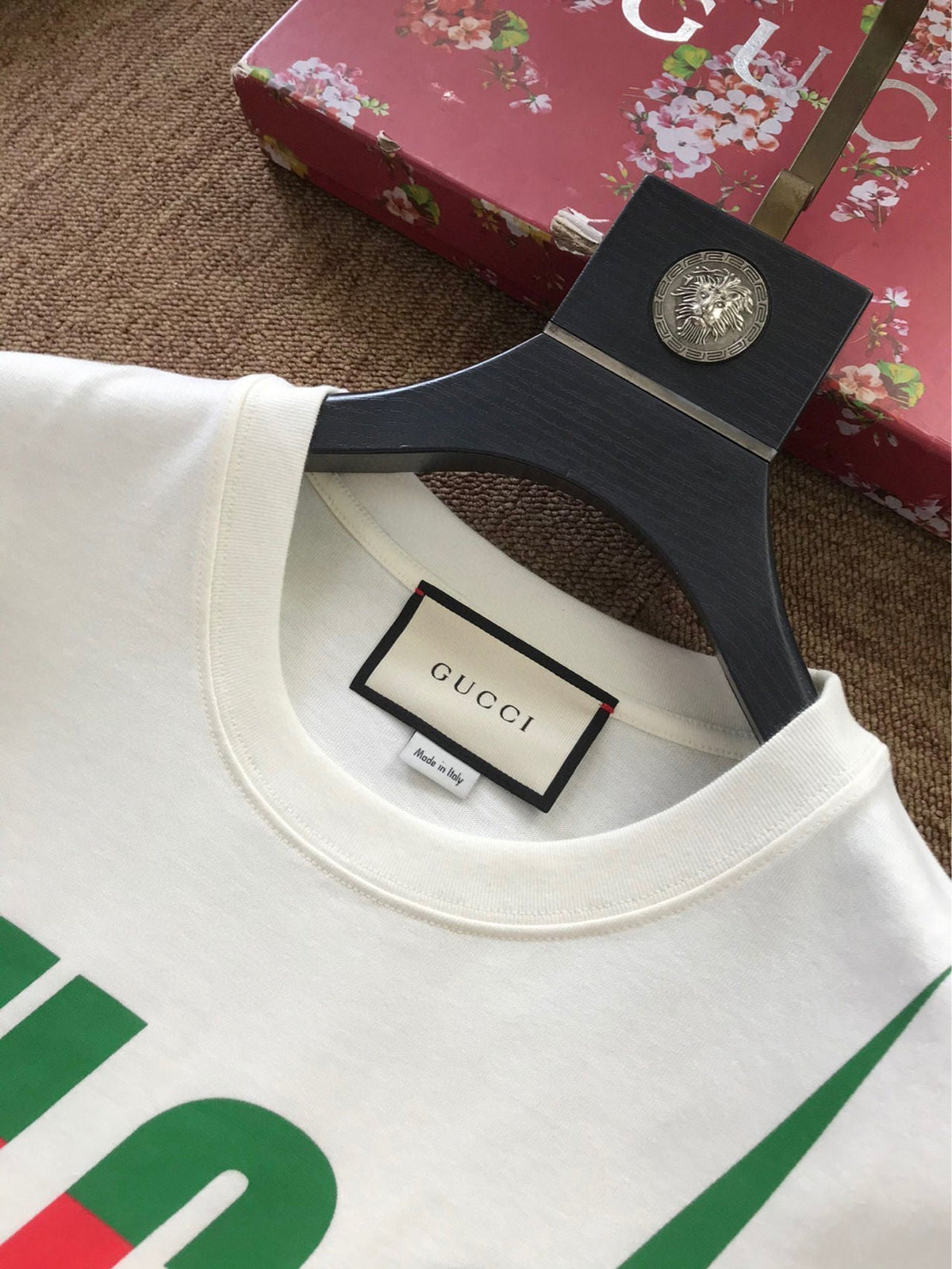 Unisex-T-Shirt aus Baumwolle mit Klingenschnitt