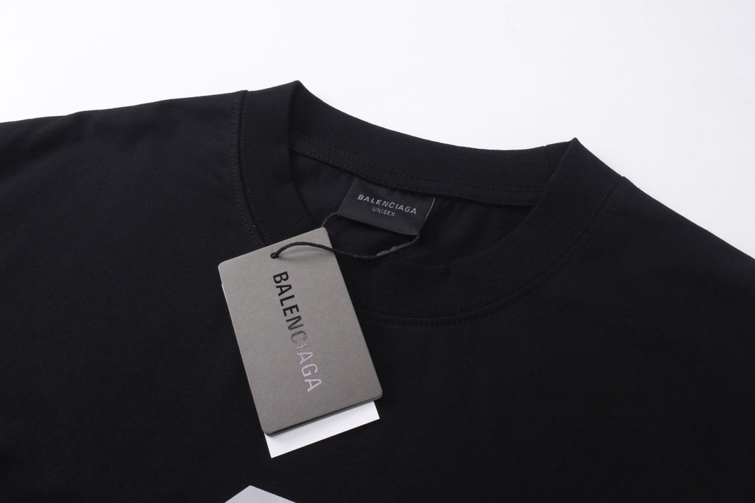 Einfaches T-Shirt mit Buchstaben-Print
