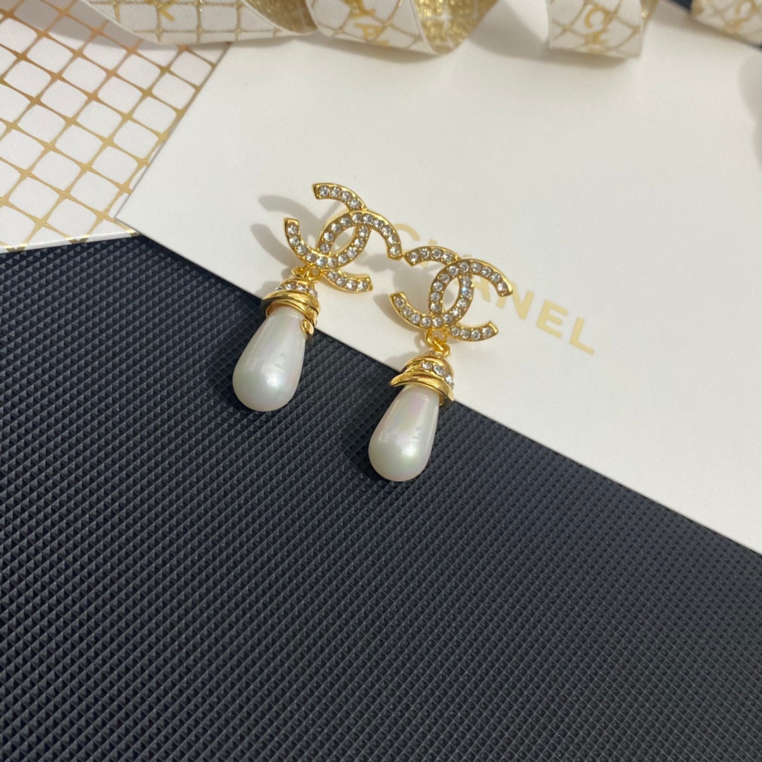 Elegante Strass-Perlenohrringe