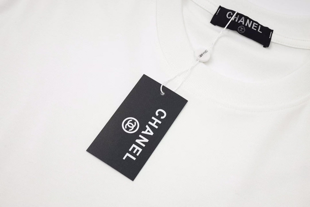 Niedliches bedrucktes T-Shirt