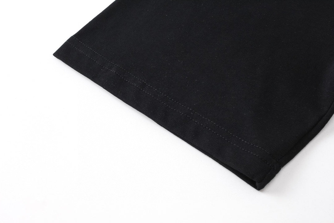 T-Shirt mit Dreiecksprint