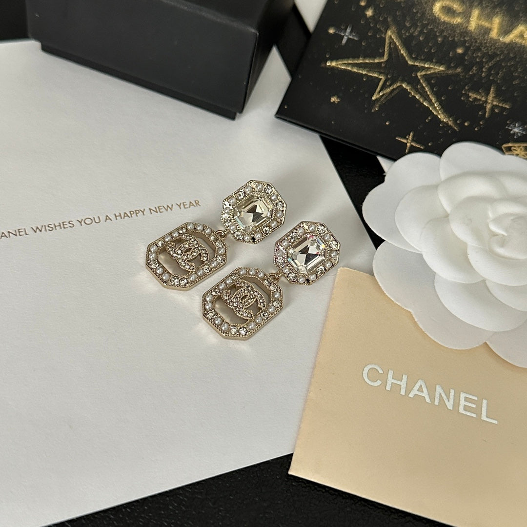Elegante Modische Ohrringe mit Strass-Anhänger