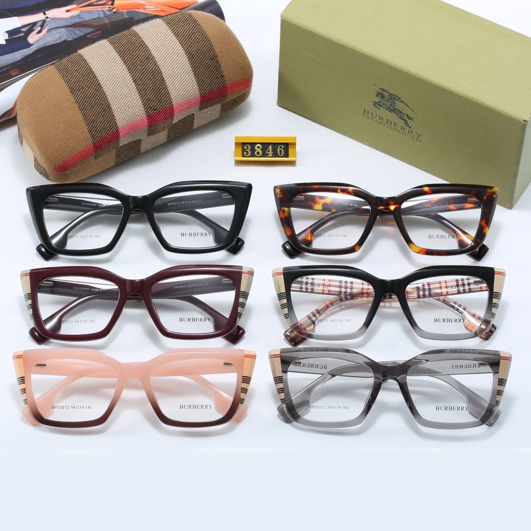 Modische Cateye-Lesebrille im Karodesign