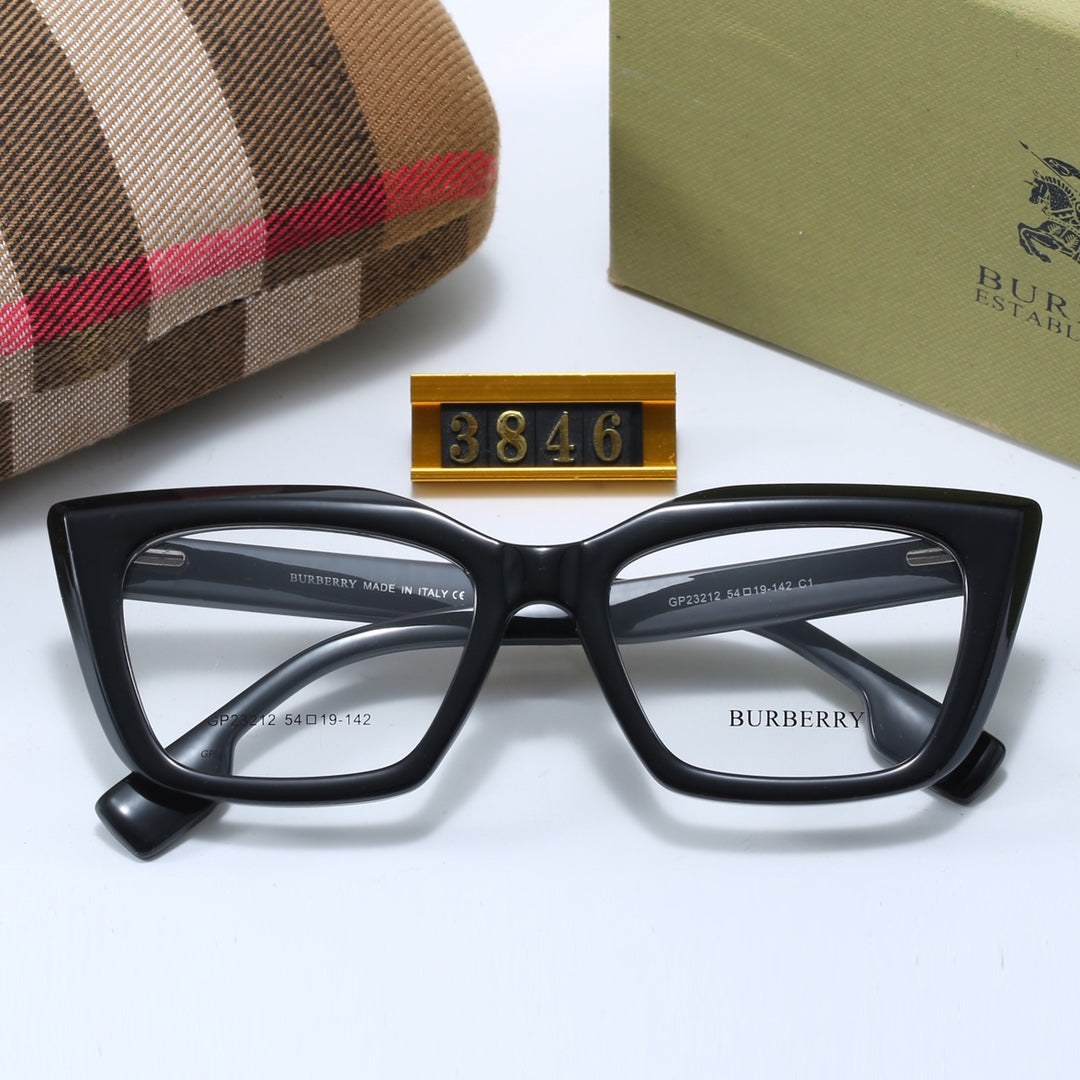 Modische Cateye-Lesebrille im Karodesign