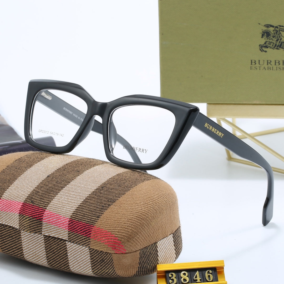 Modische Cateye-Lesebrille im Karodesign