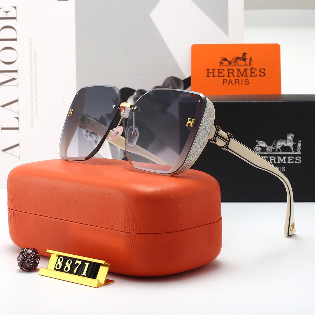 Modische Sonnenbrille mit glitzerndem Diamantrahmen