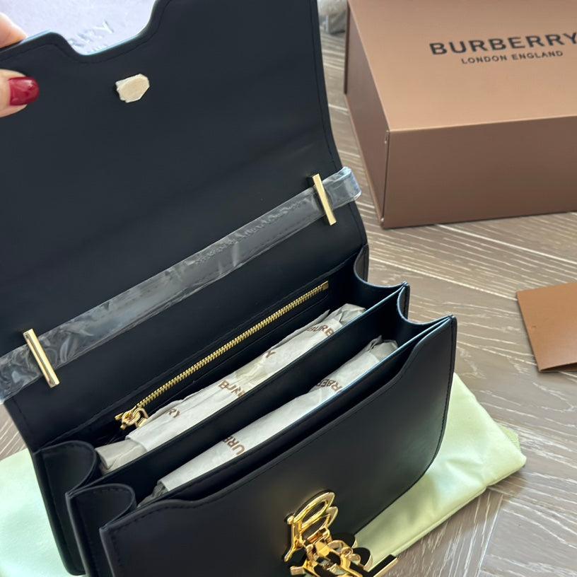 Tofutasche mit schwarzer Metallschnalle