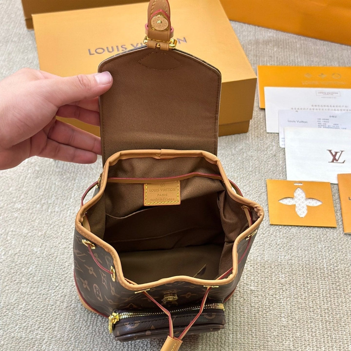 Retro Fashion Rucksack mit Prägung