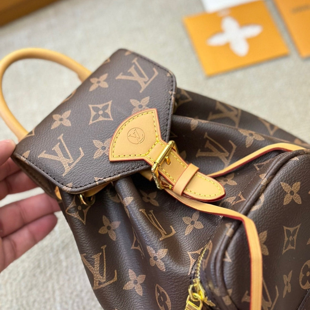 Retro Fashion Rucksack mit Prägung