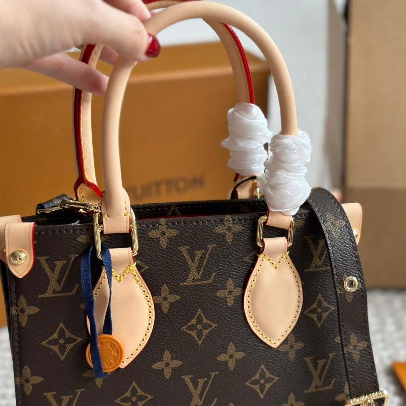 Petit Sac Plat Tasche aus Leder