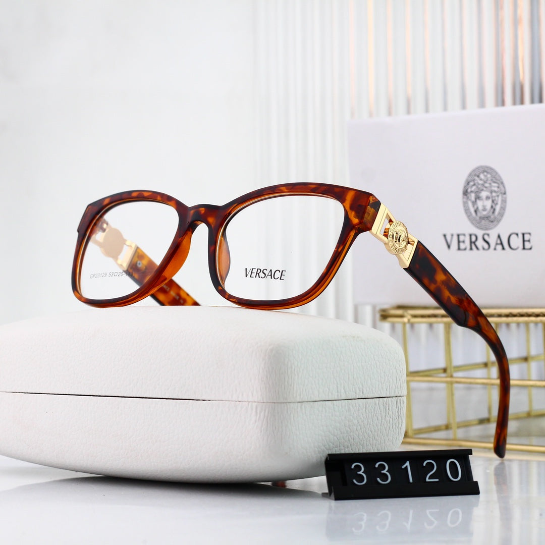 Metallbrille mit eckigen Gläsern