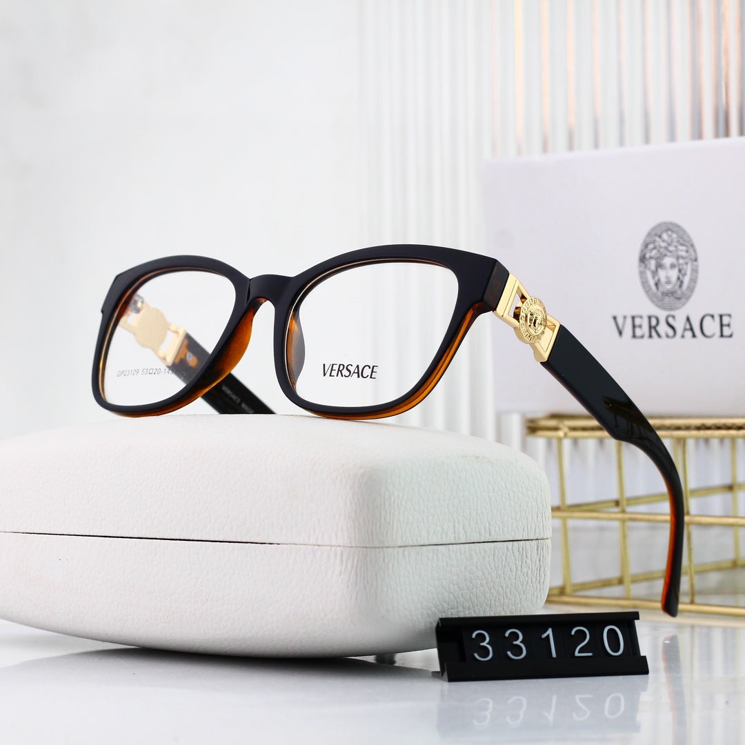 Metallbrille mit eckigen Gläsern