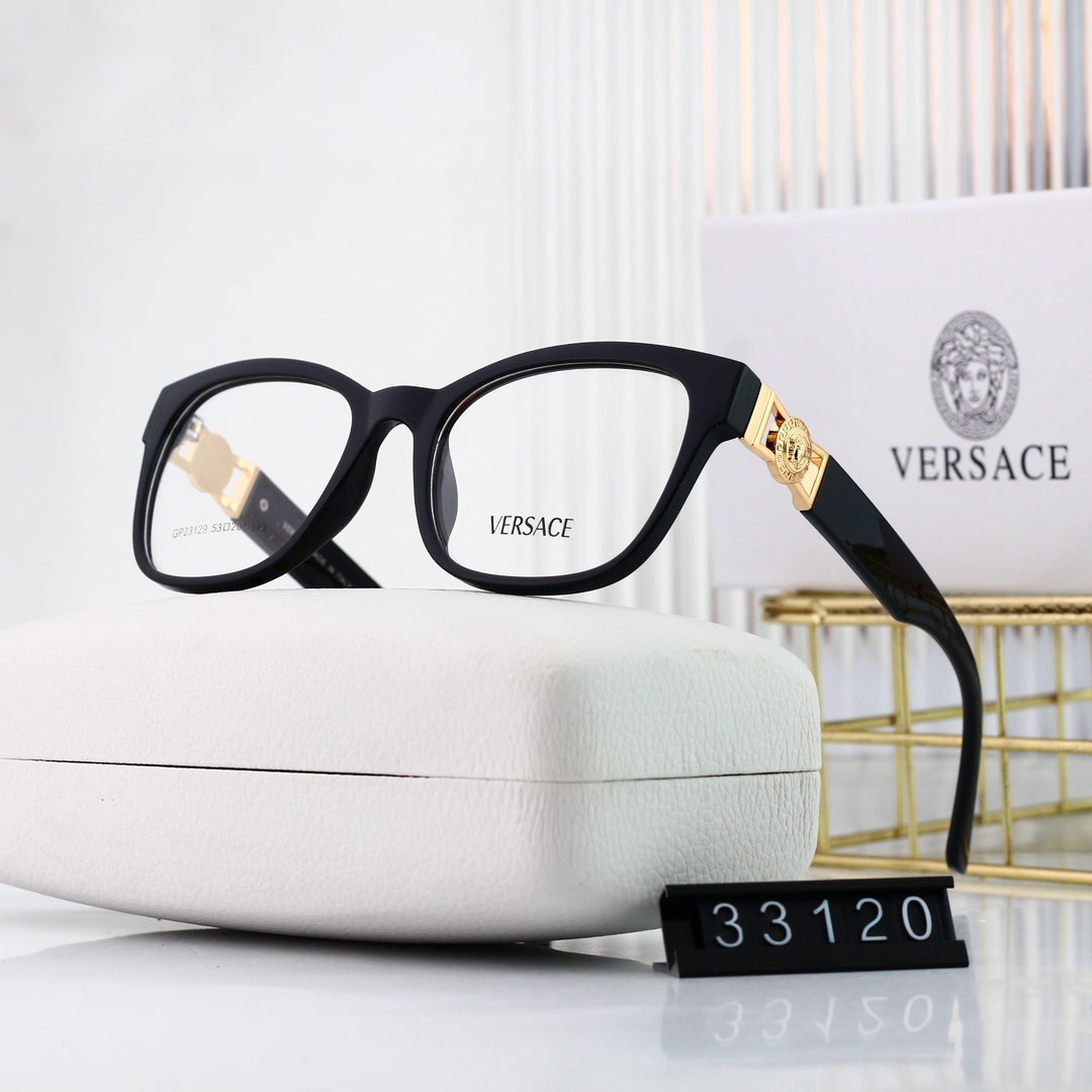 Metallbrille mit eckigen Gläsern