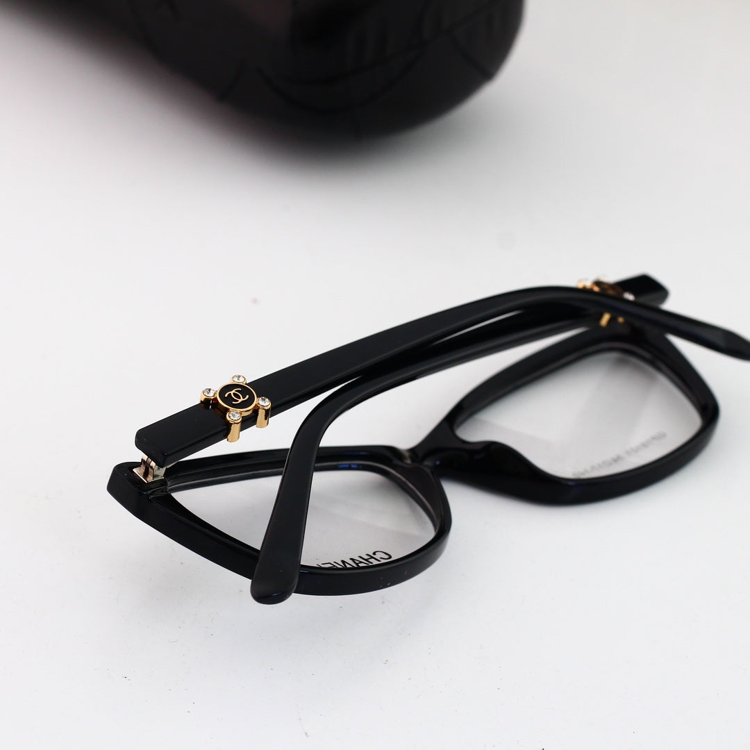 Modische Strass-Logo-Brille