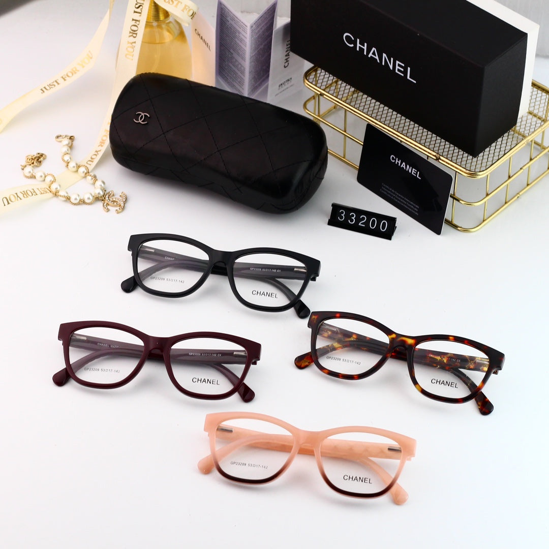 Elegante Brille mit Metallrahmen