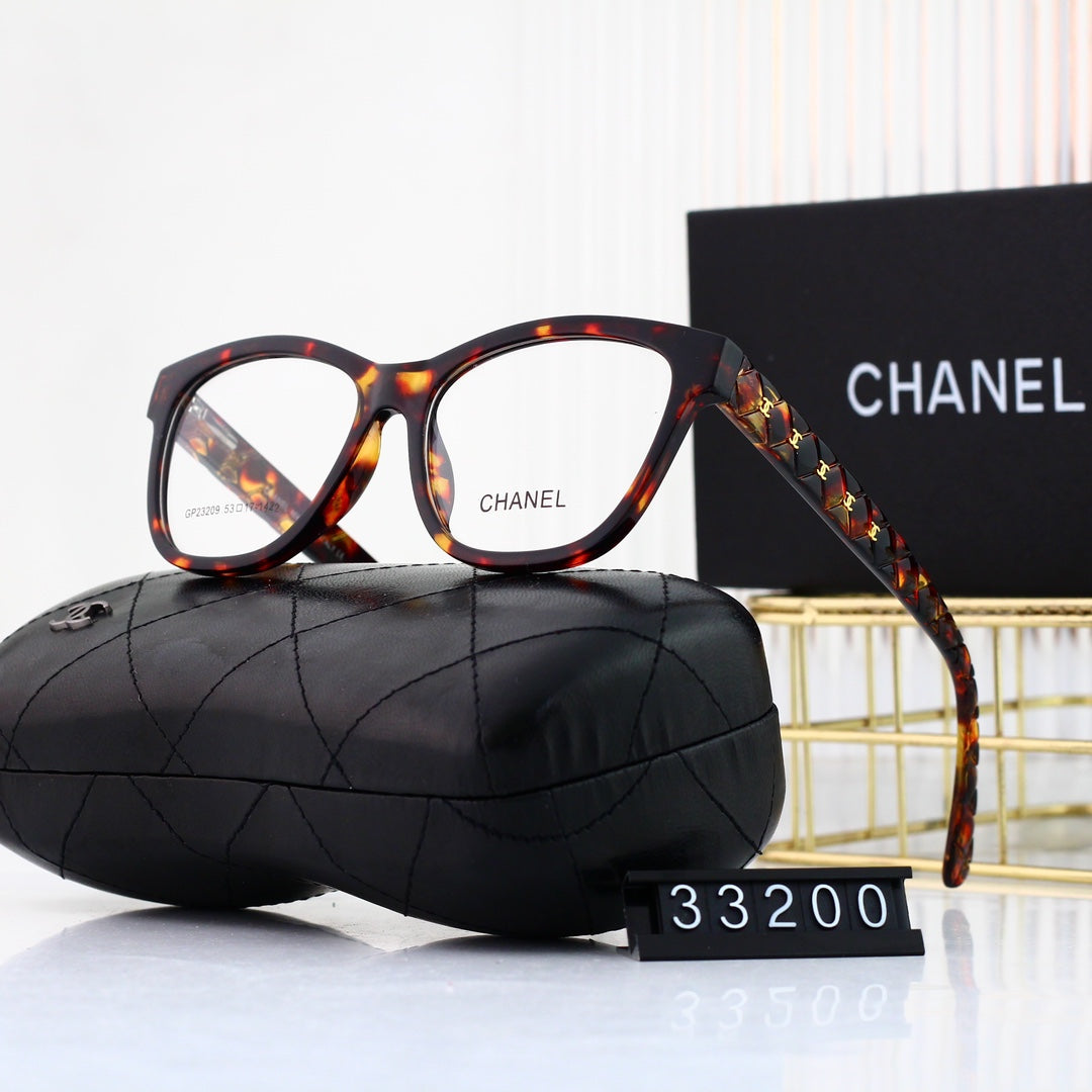 Elegante Brille mit Metallrahmen