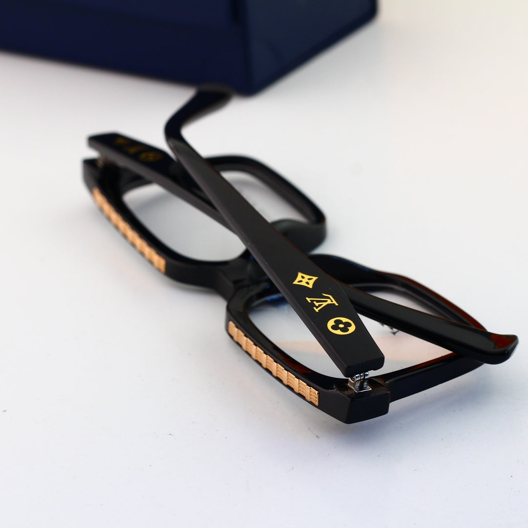 Neue quadratische Brille mit Metallrahmen