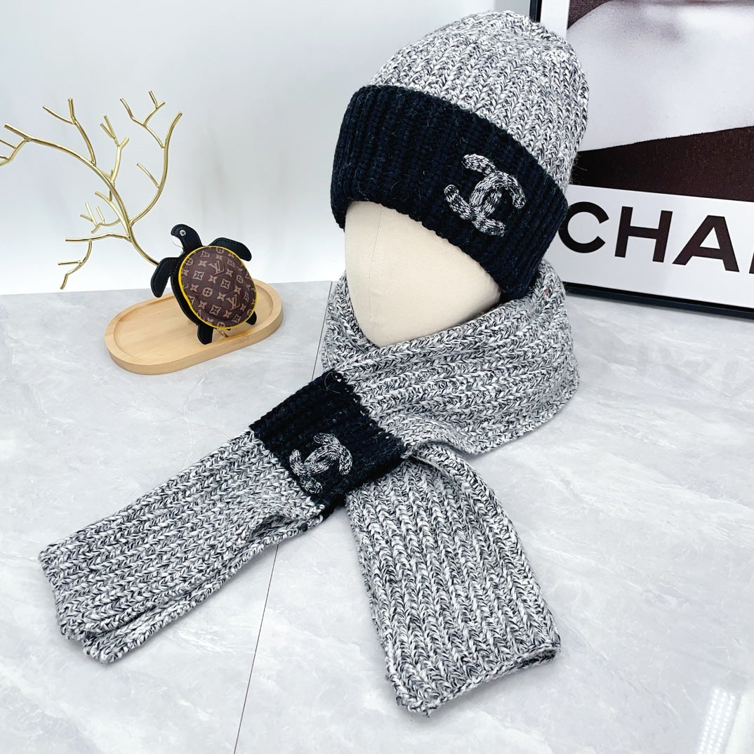 Modisches Strickmützen- & Schal-Set