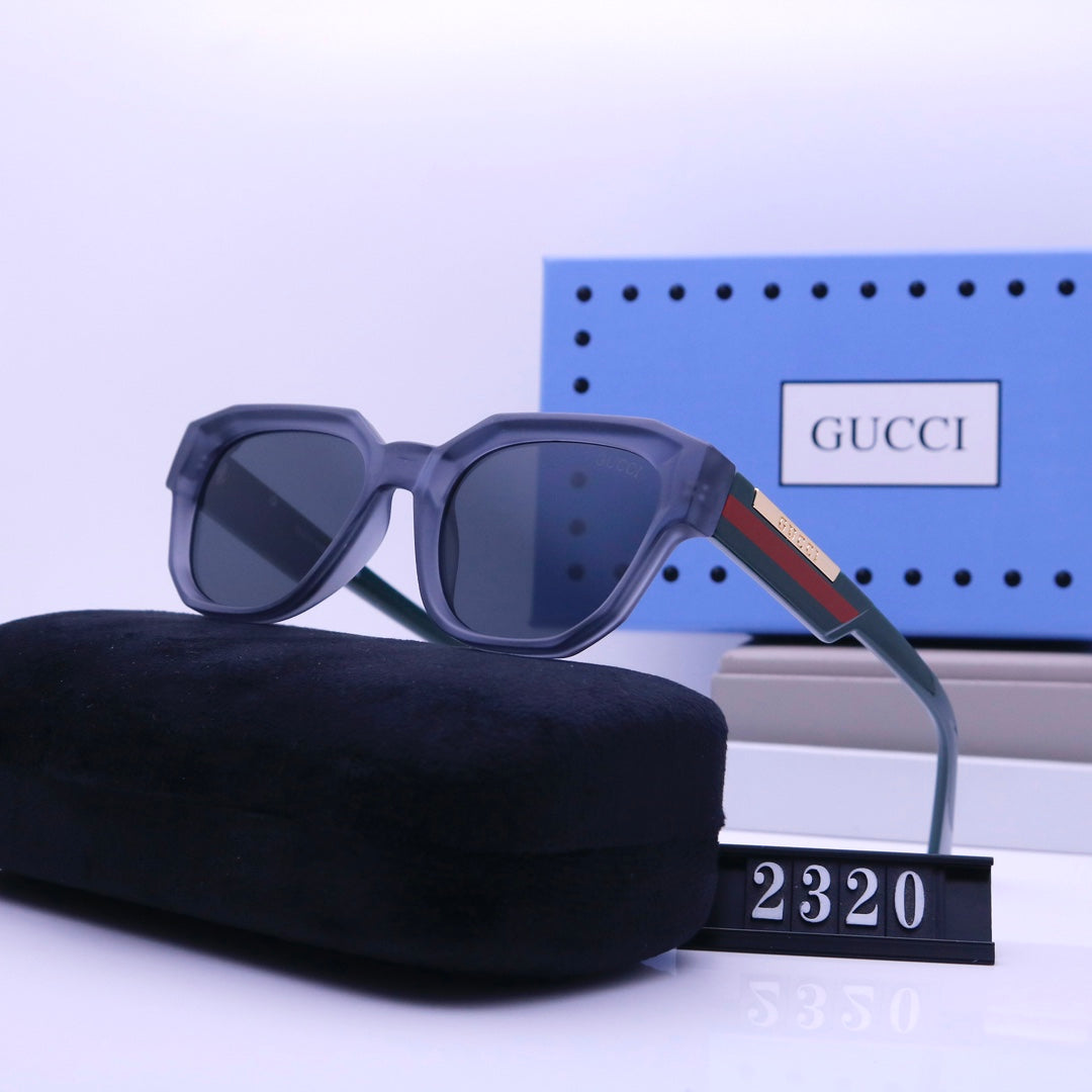 Fashion-Sonnenbrille mit gestreiften Bügeln