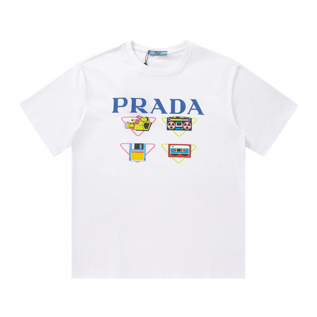 Einfaches bedrucktes T-Shirt