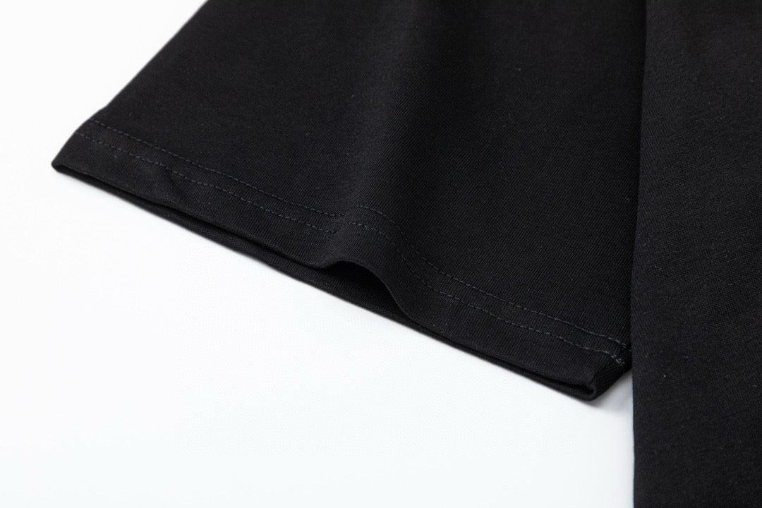 Einfaches bedrucktes T-Shirt