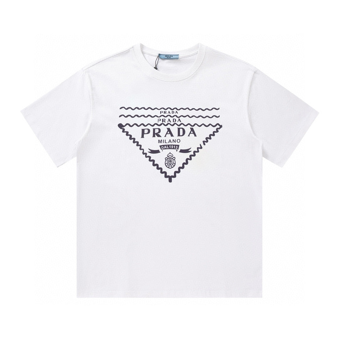 T-Shirt mit einfachem Dreiecksprint