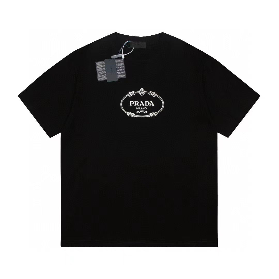 Einfaches bedrucktes T-Shirt