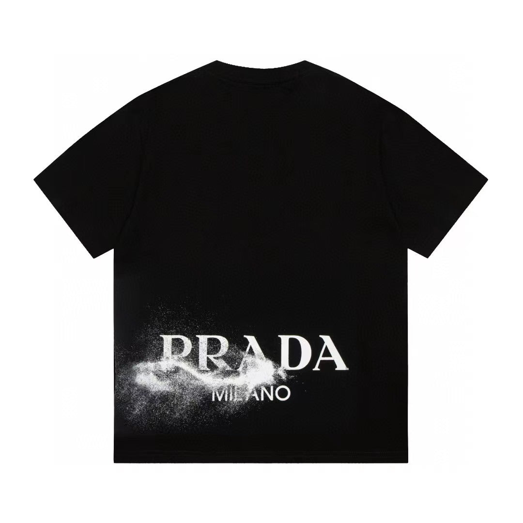 Einfaches bedrucktes T-Shirt