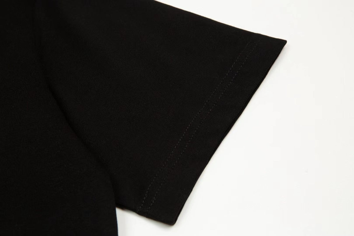 Einfaches bedrucktes T-Shirt