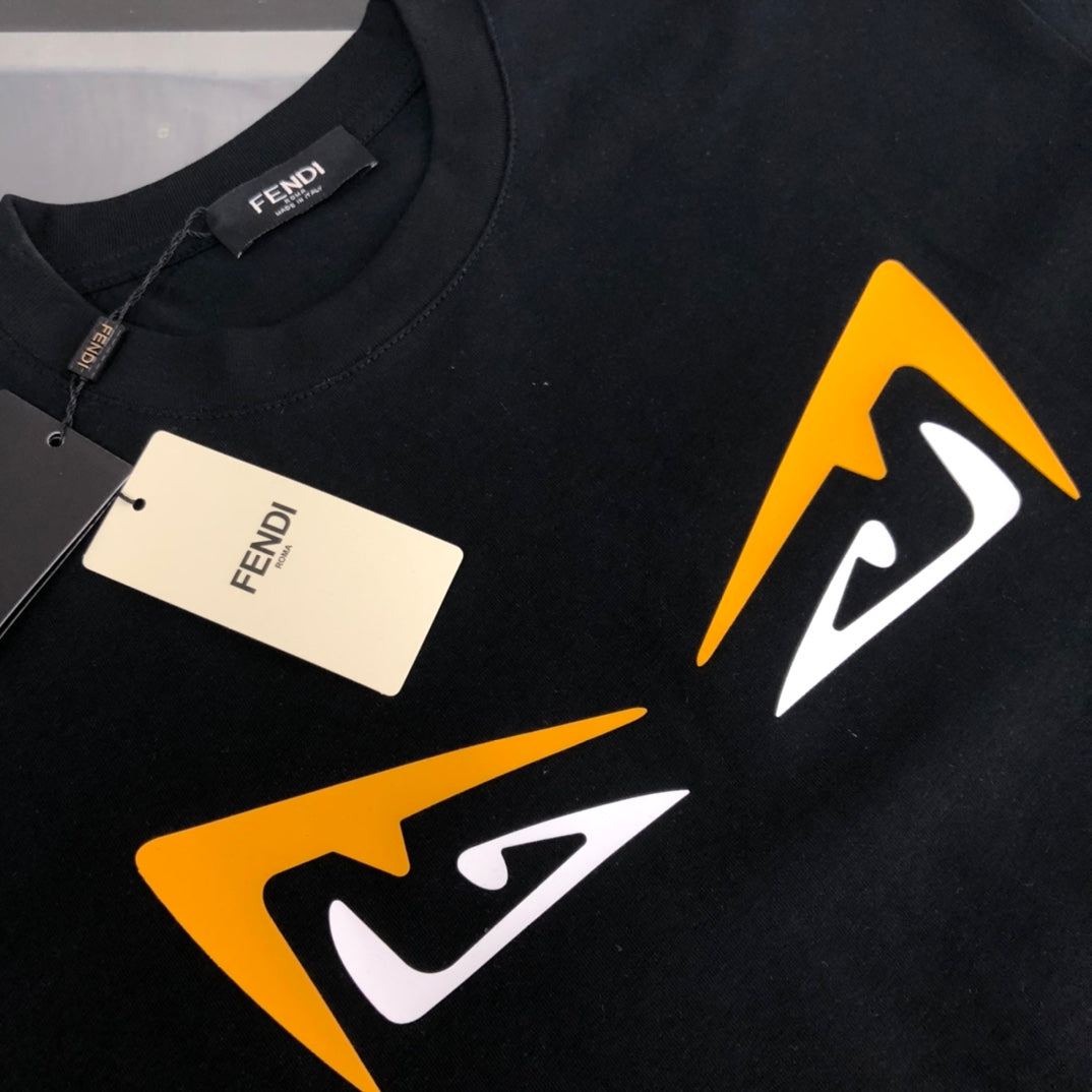 Small Eyes Print T-Shirt