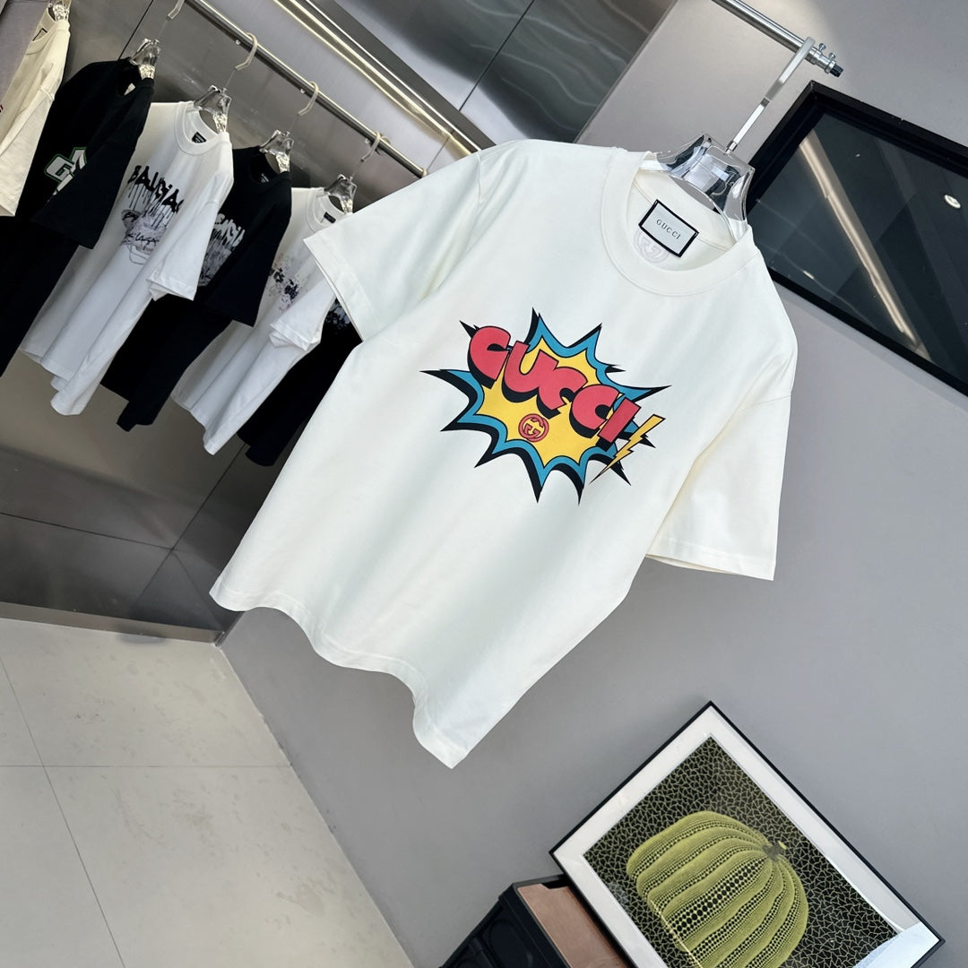 T-Shirt mit explodierenden Bonbon-Elementen