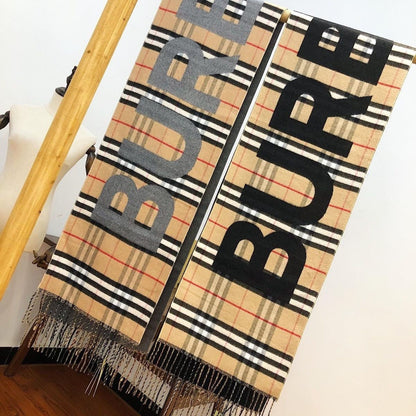 Kaschmirschal mit geprägtem Retro-Karomuster