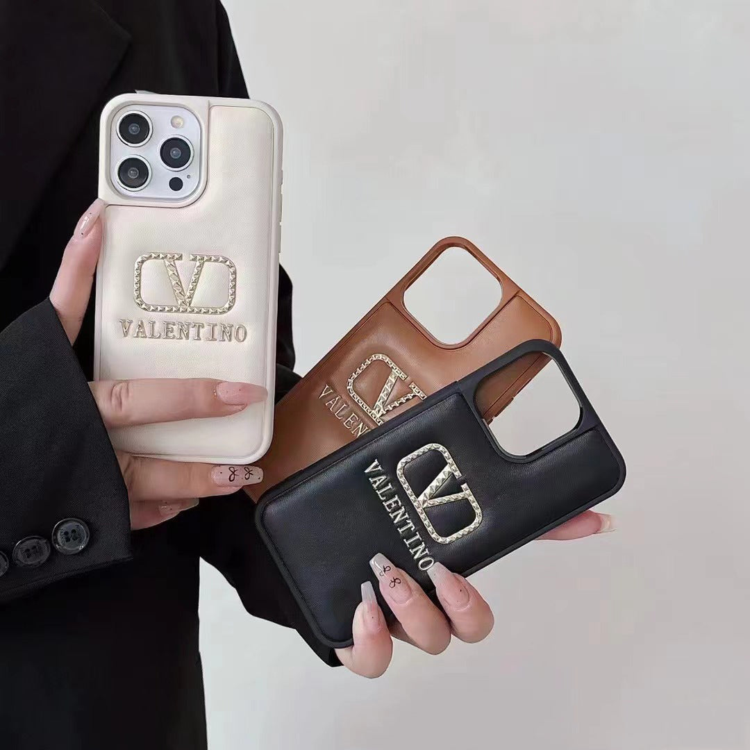 Luxuriöses Etui aus geprägtem Leder
