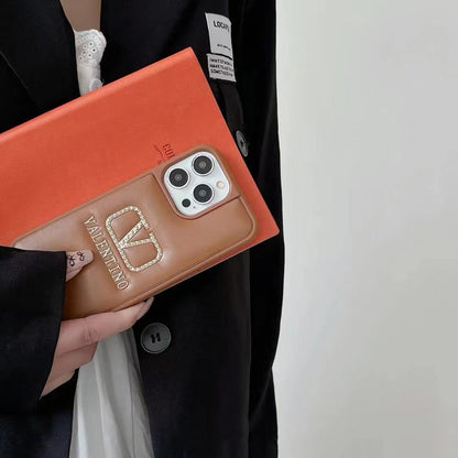 Luxuriöses Etui aus geprägtem Leder