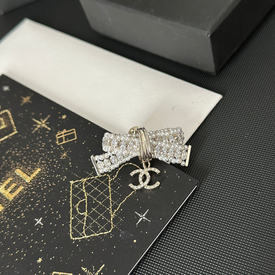 Diamantene Schleifenbrosche