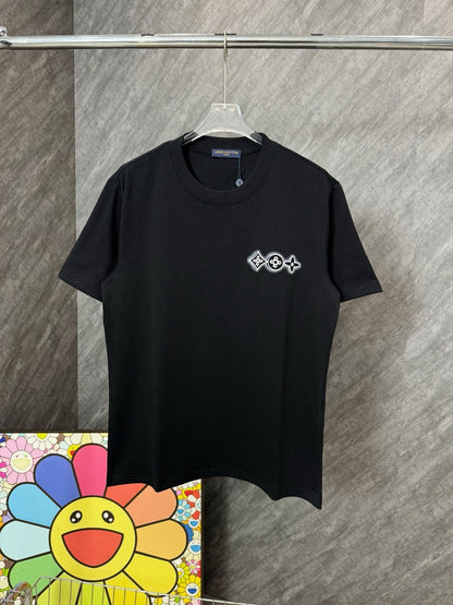 Einfaches, vielseitiges T-Shirt mit Print