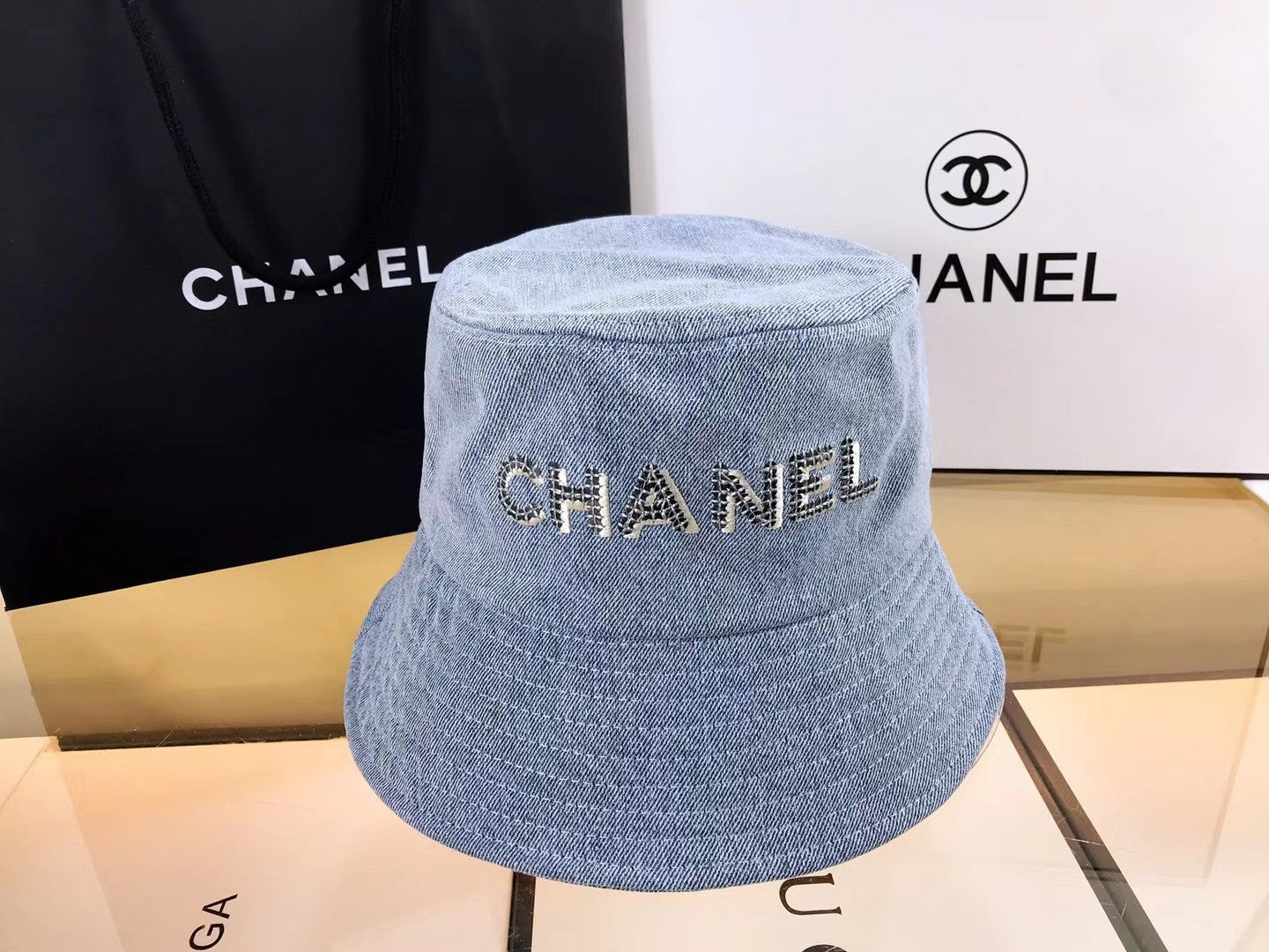 Diamond Logo Jeans Fischerhut