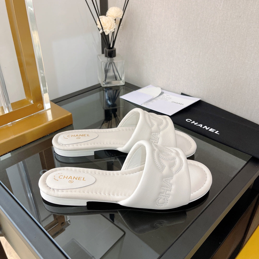 Stylische weiche Damenhausschuhe