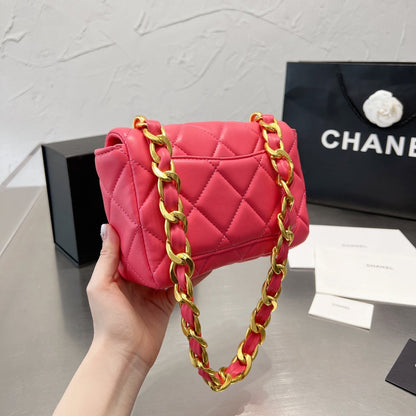 Mini-Umhängetasche mit Kette