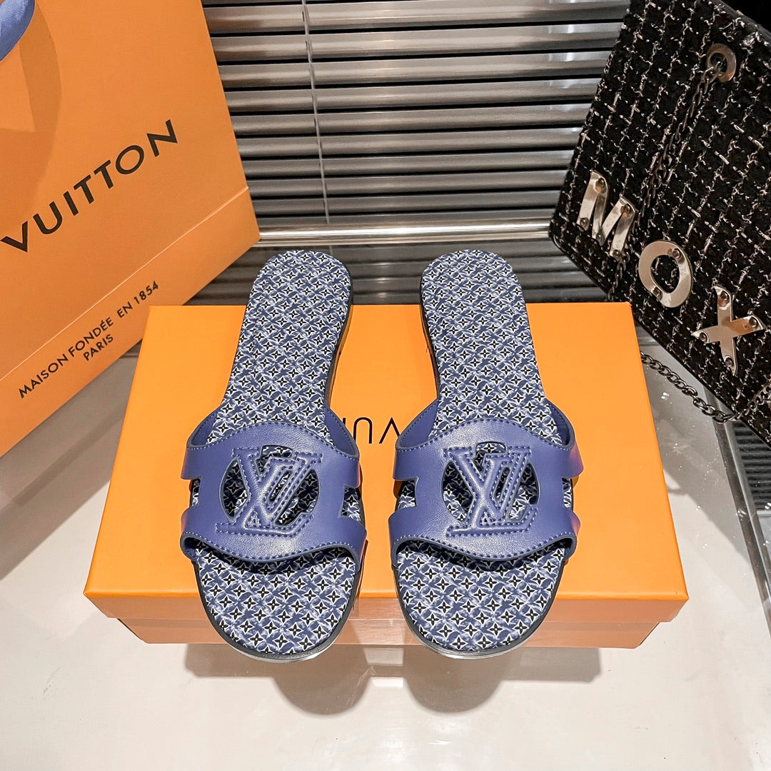 Cutout Letter Printed Slippers