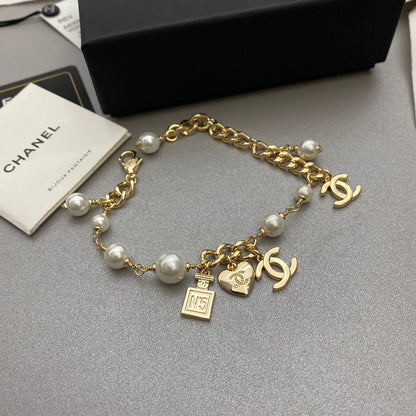 Parfümflaschen-Anhängerarmband