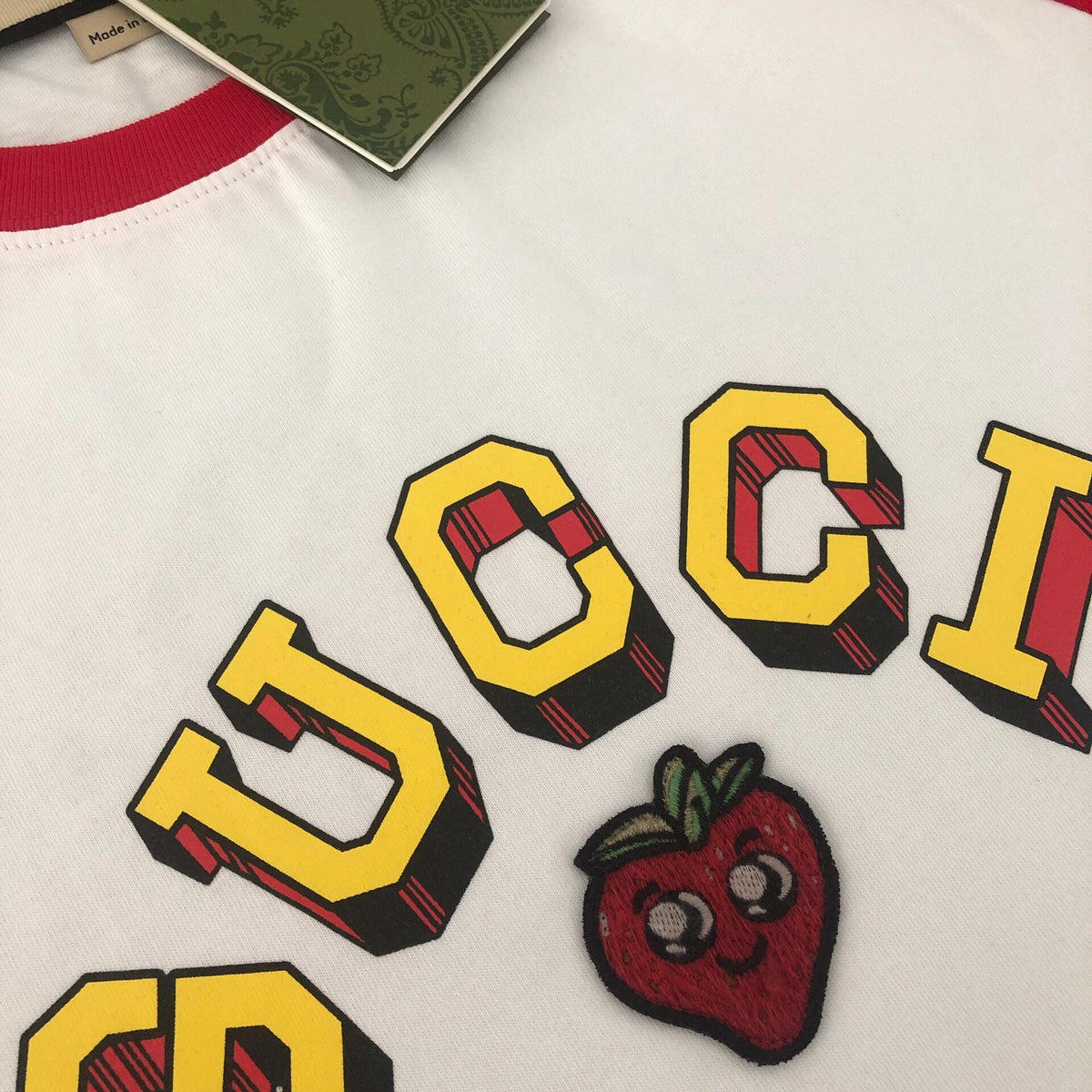 Figurbetontes Kurzarm-T-Shirt mit Ärmeln
