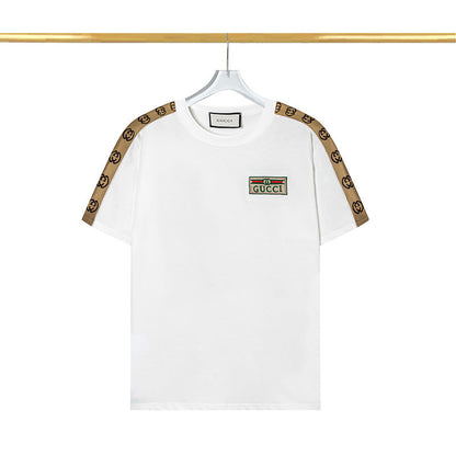 Klassisches besticktes T-Shirt