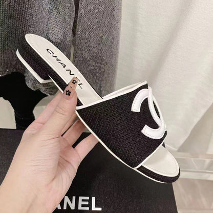 Modische klassische Allround-Sandalen