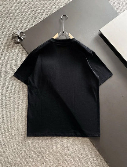 T-Shirt mit einfachem Design