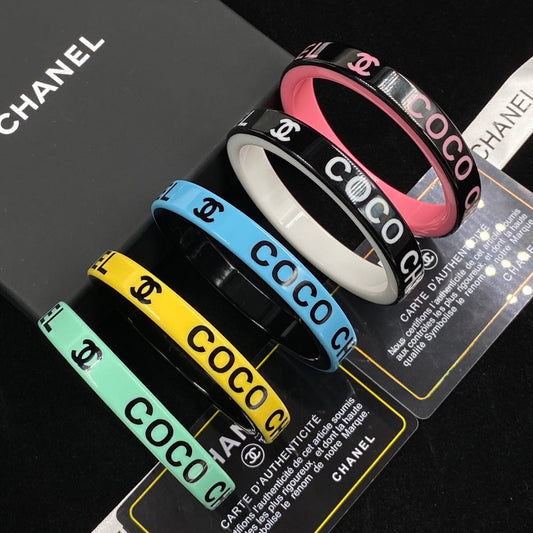 5 Farben Temperament Acrylarmband